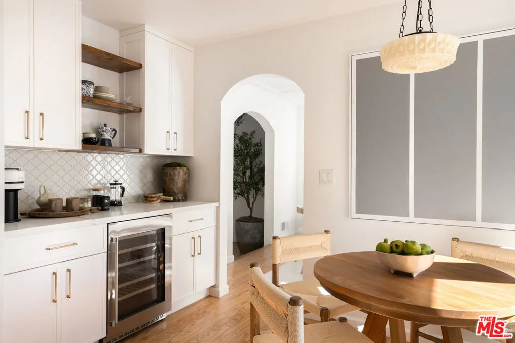 1284 S Orange Drive, Los Angeles, California 90019 home-pic-13